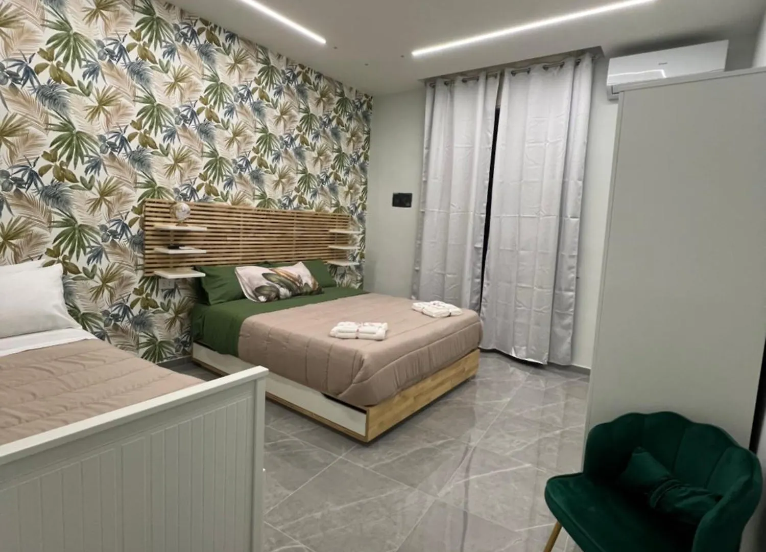 Napoli Centro-La Casa Di Salvatore Italy